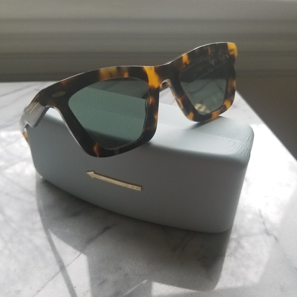 Karen Walker Alexandria Crazy Tort Sunglasses - Picture 6 of 15